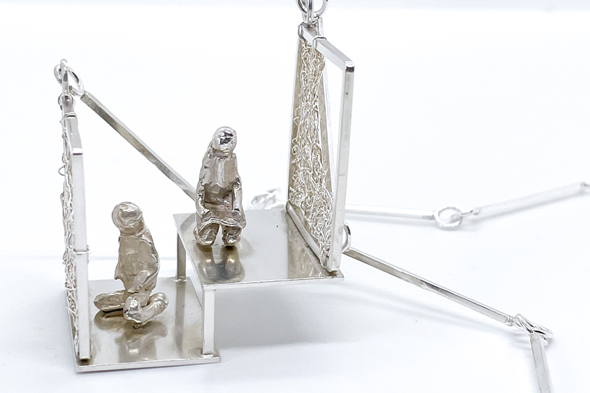 Ramona Popescu, Together or alone Collection, «Stage 3», 2021. Pendant (sterling silver), 3,5 x 2,5 x 20 cm. Photography: Ramona Popescu